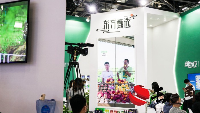 “嚎叫式”直播遭吐槽,没了董宇辉的东方甄选变味了