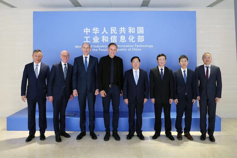 1721458689870536.jpeg 大众汽车集团CEO半年内两次访华 重申中国市场重要性(图2)