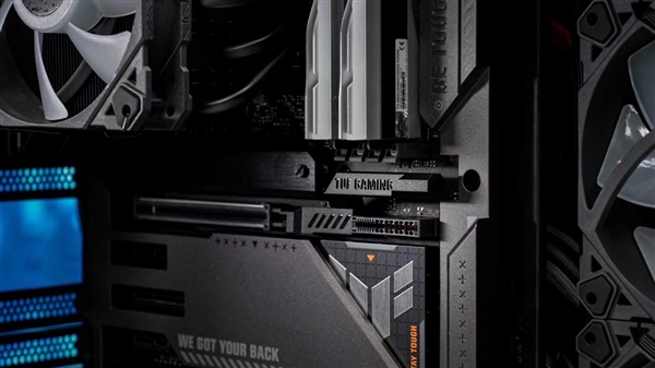 巅峰来袭 打破桎梏!Computex 2023华硕全新“无线”整机方案与旗舰显卡亮相(图8) 巅峰来袭 打破桎梏!Computex 2023华硕全新“无线”整机方案与旗舰显卡亮相(图8)